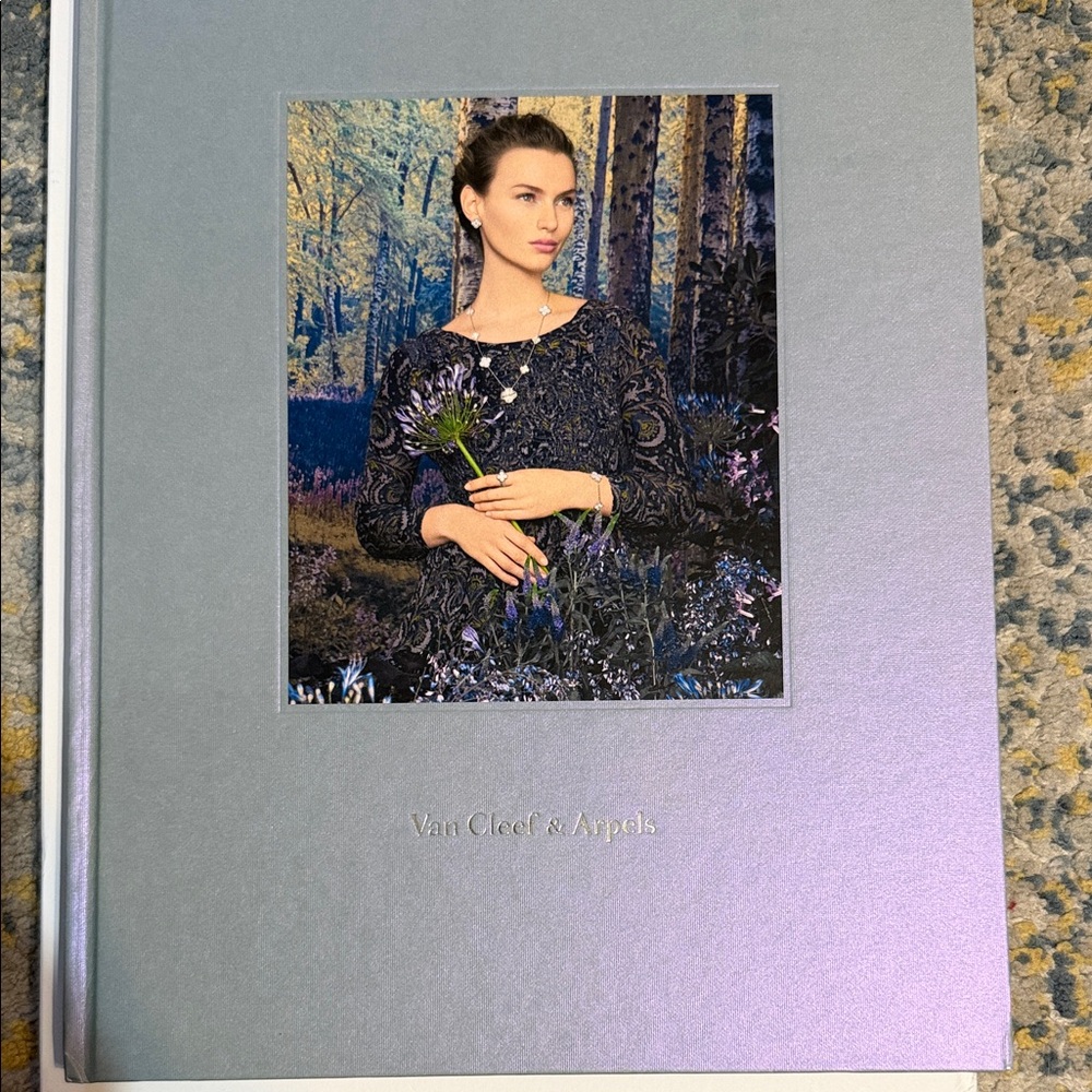 Authentic Van Cleef & Arpels 2025 Jewelry Book green silver suede